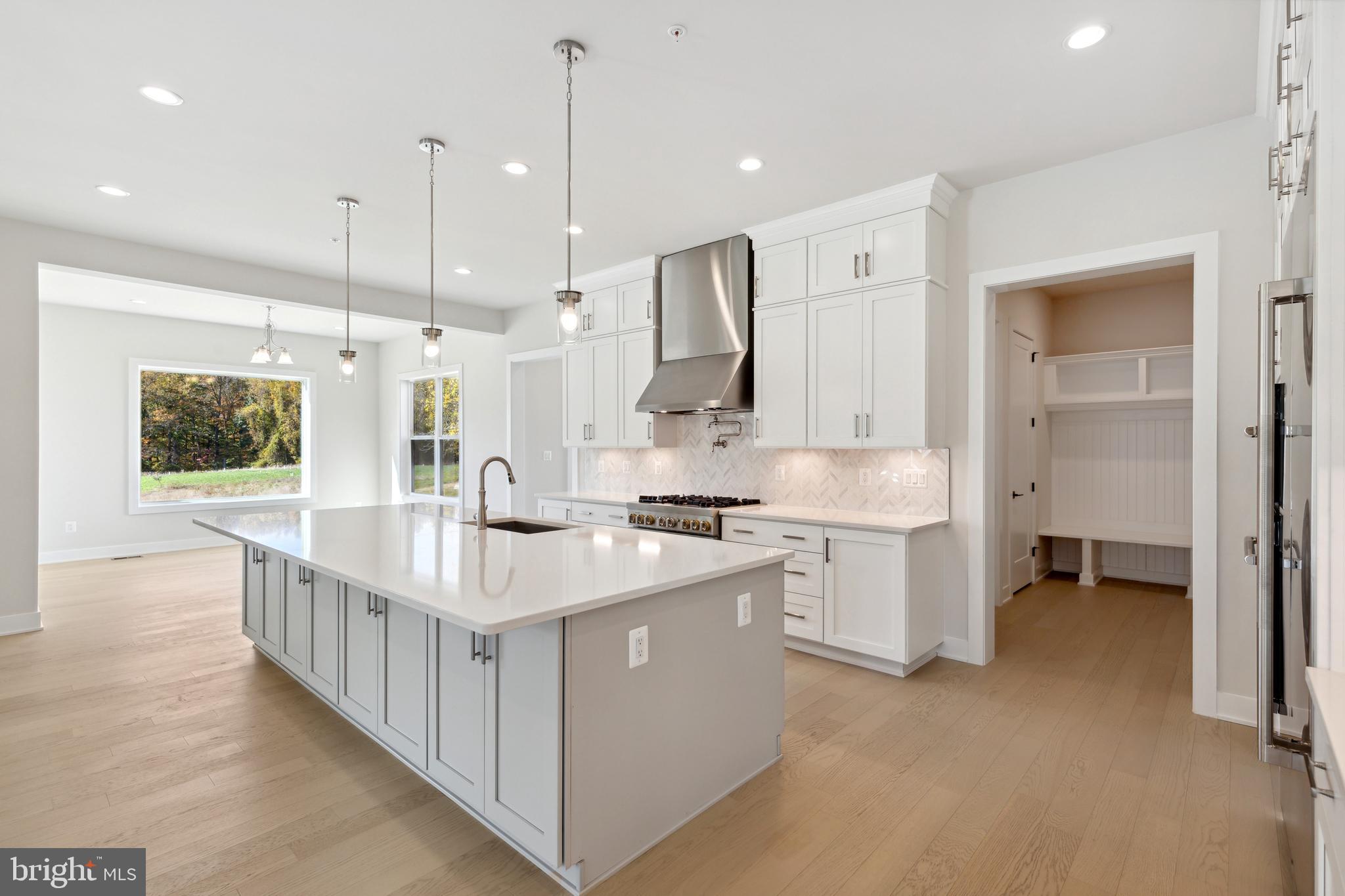 10605 REYNOLDS COURT
