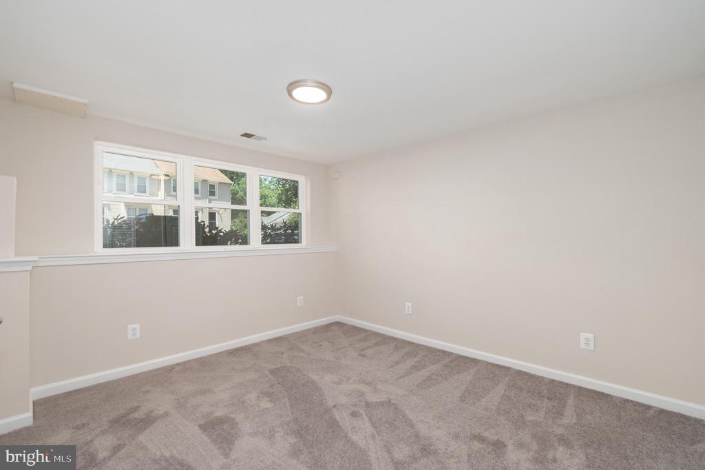 49 KINSMAN VIEW CIRCLE