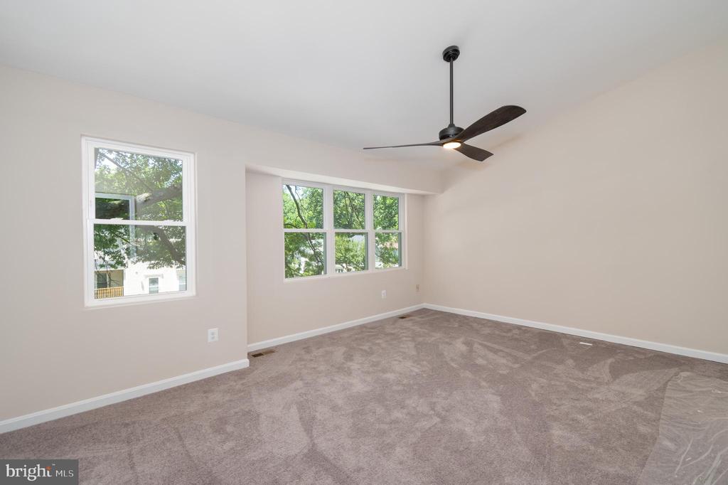 49 KINSMAN VIEW CIRCLE