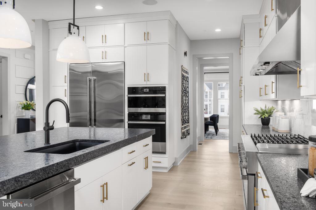 12118 HANSON FARM DRIVE