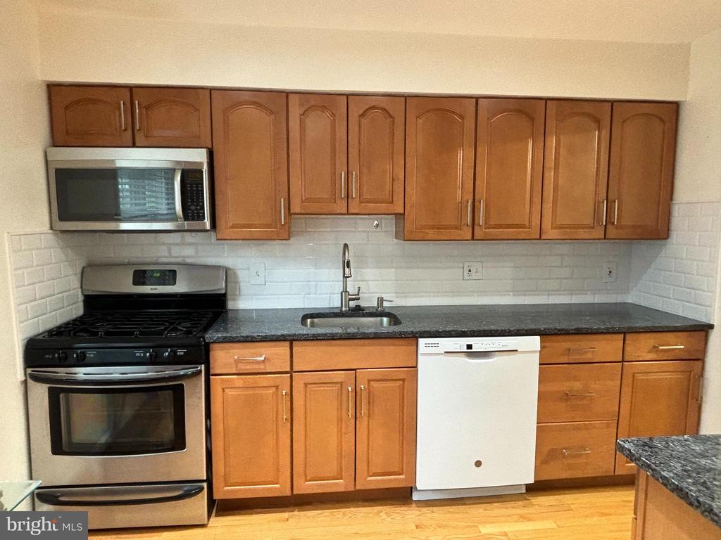 784 PRINCETON PLACE 1-784