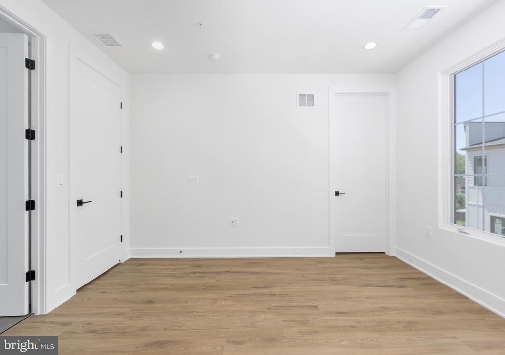 8622 ERDEM PLACE
