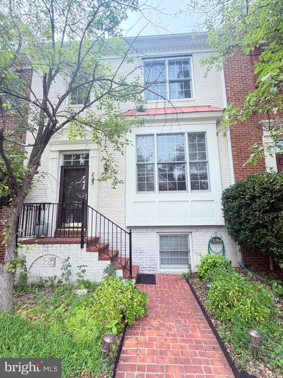 225 DEER MEADOW LANE