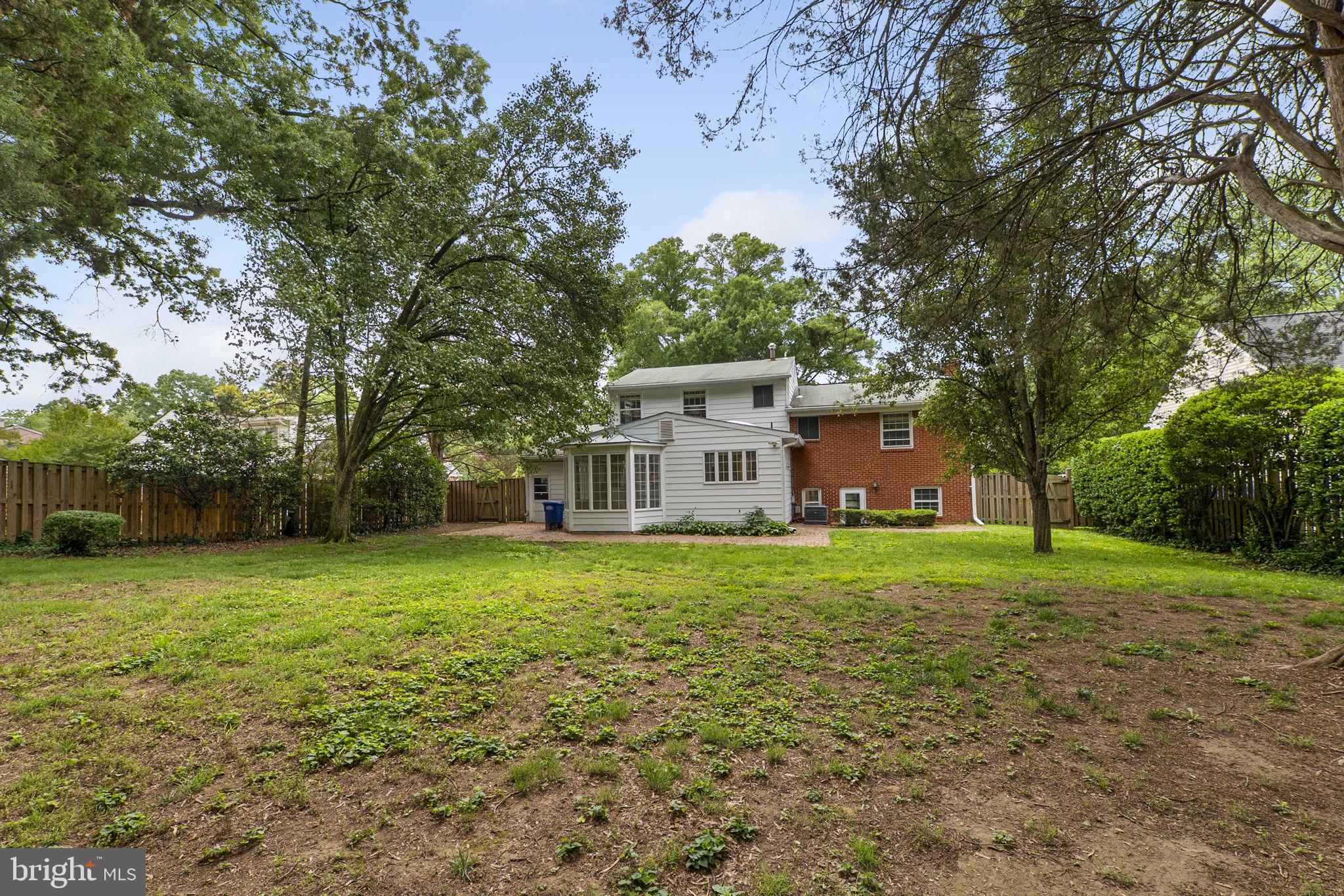 8319 W BOULEVARD DRIVE