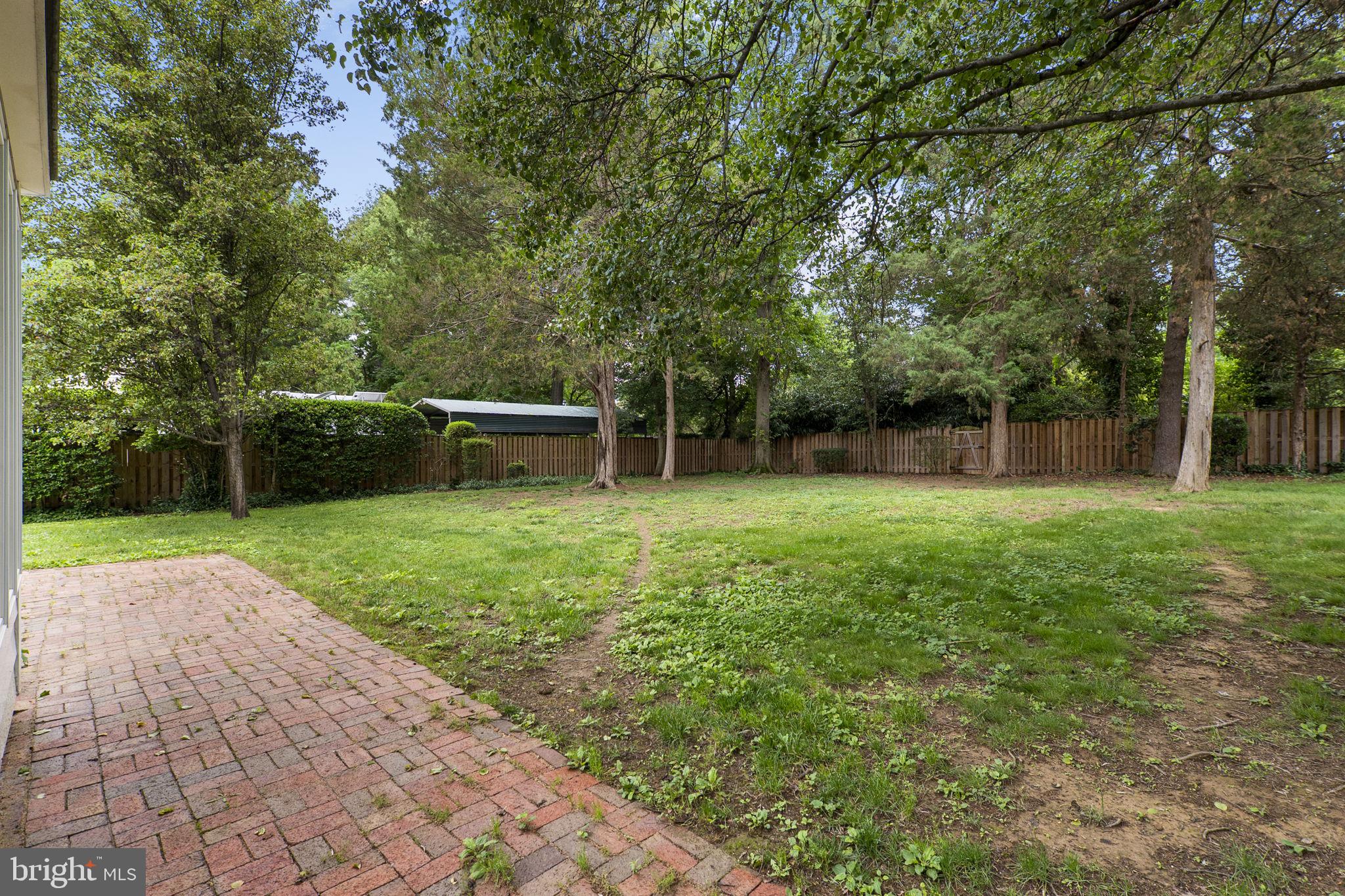 8319 W BOULEVARD DRIVE