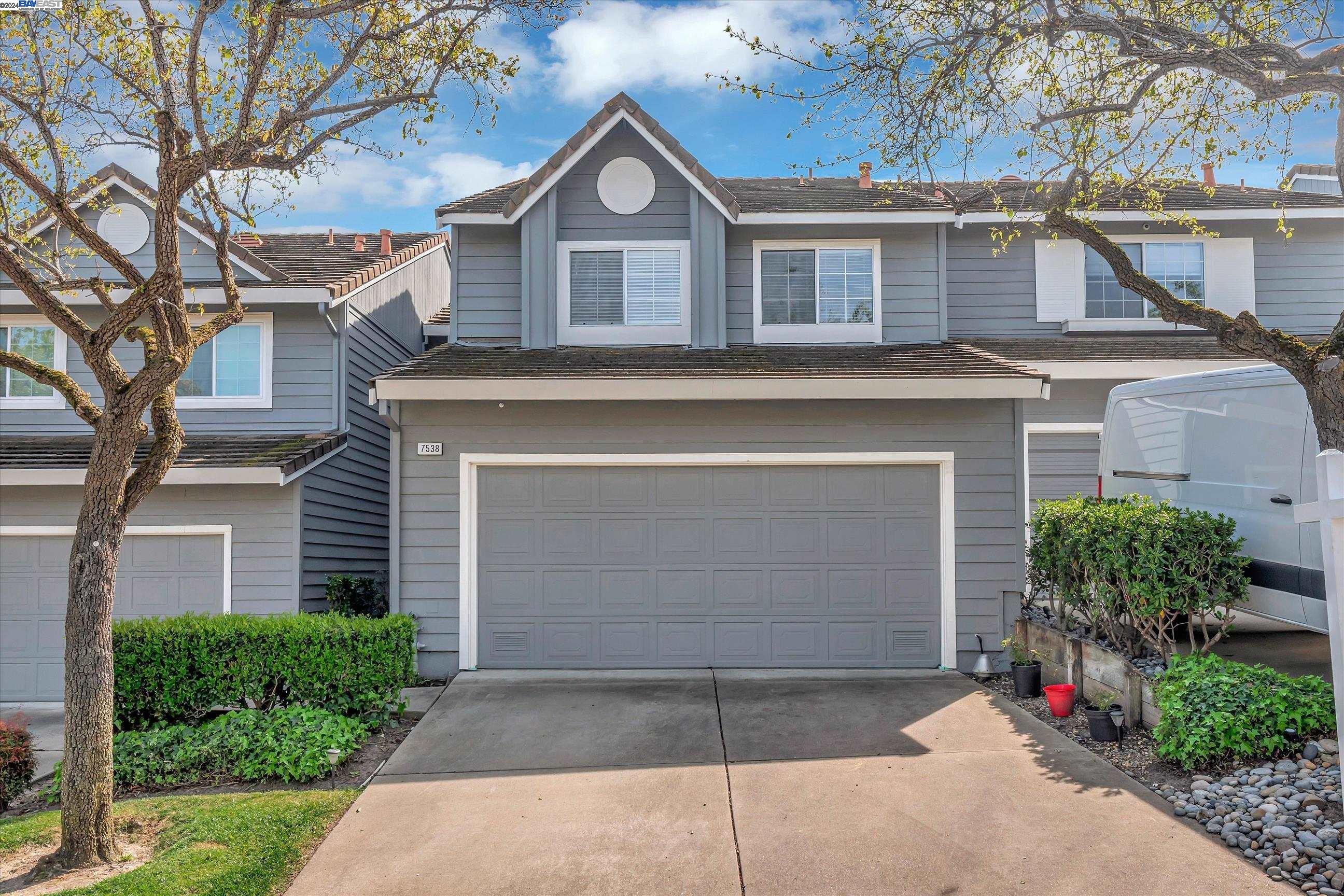 7538 Rolling Hills Cir