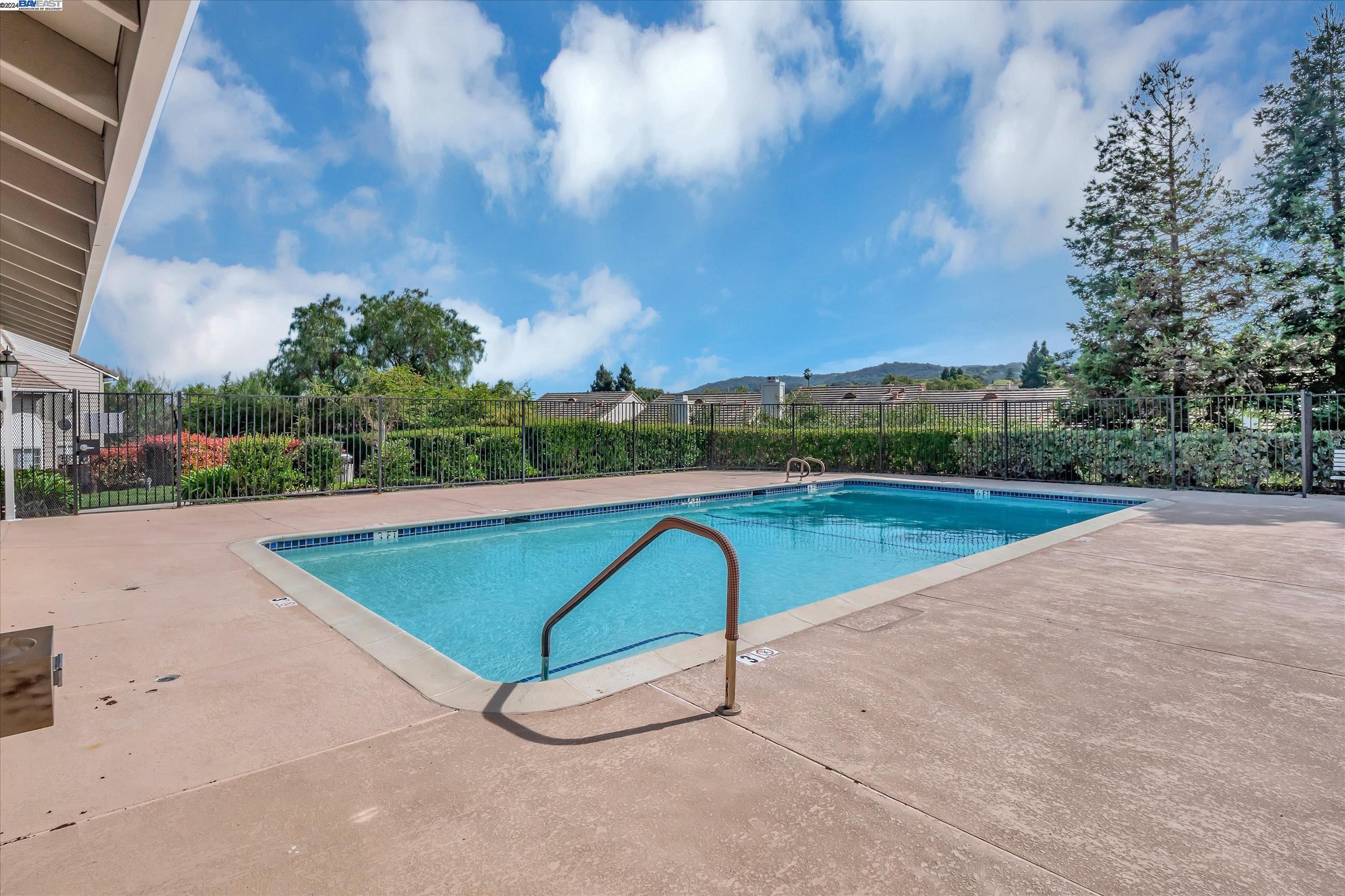7538 Rolling Hills Cir