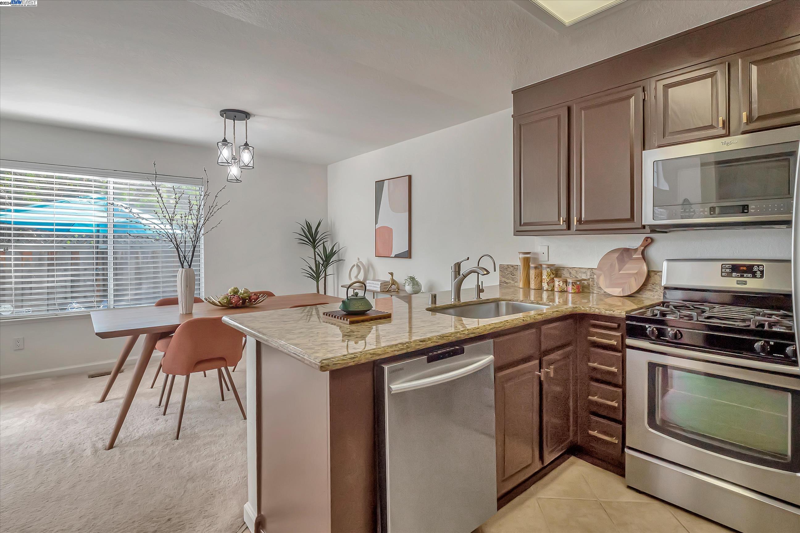 7538 Rolling Hills Cir