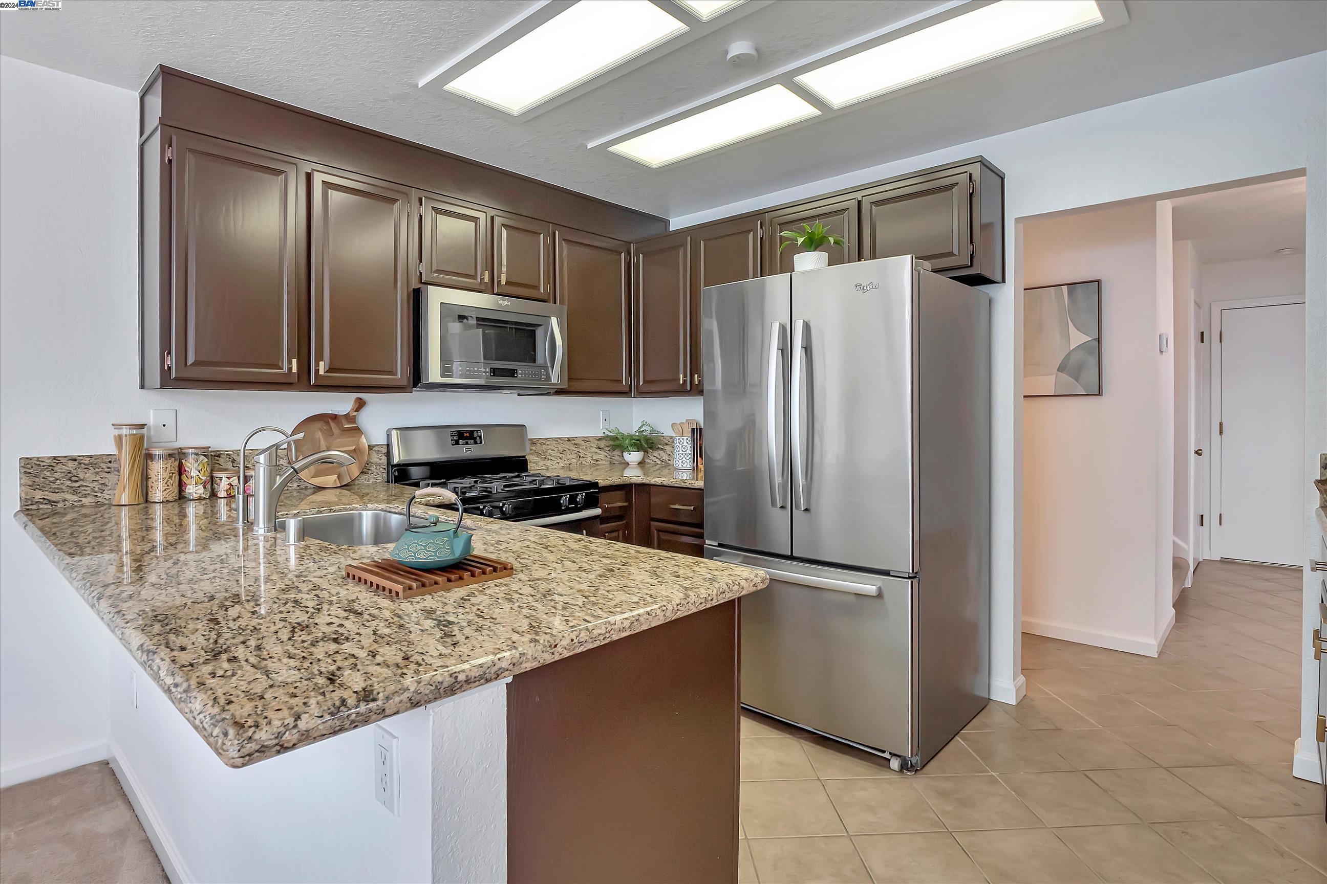 7538 Rolling Hills Cir