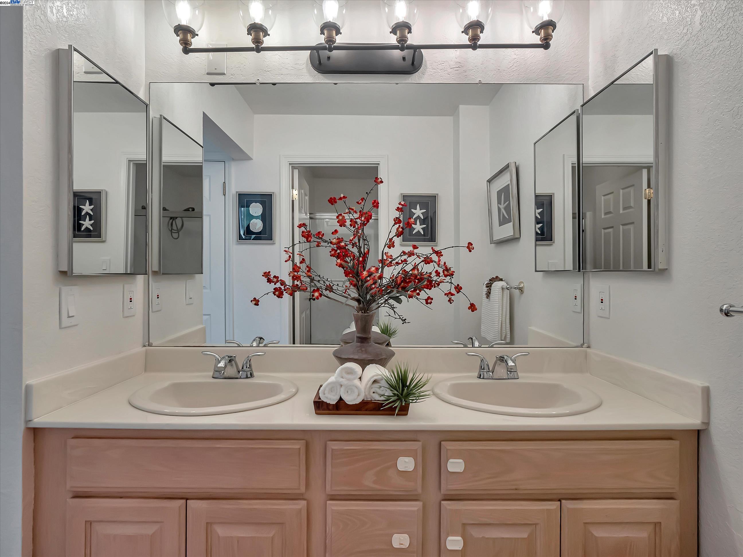 7538 Rolling Hills Cir