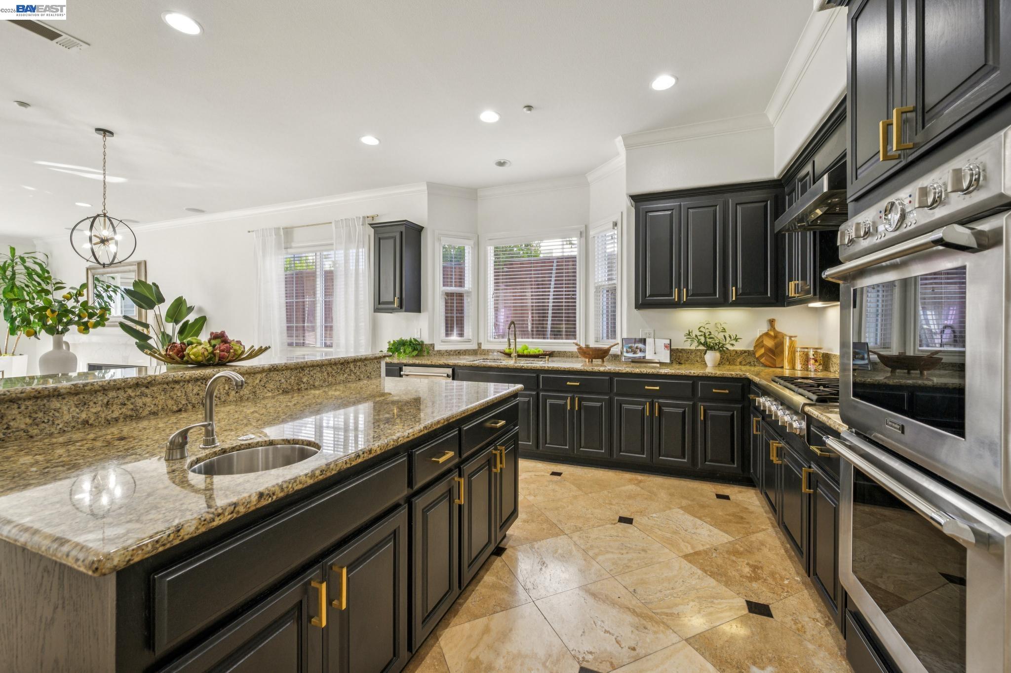 2811 E Sugar Hill Ter