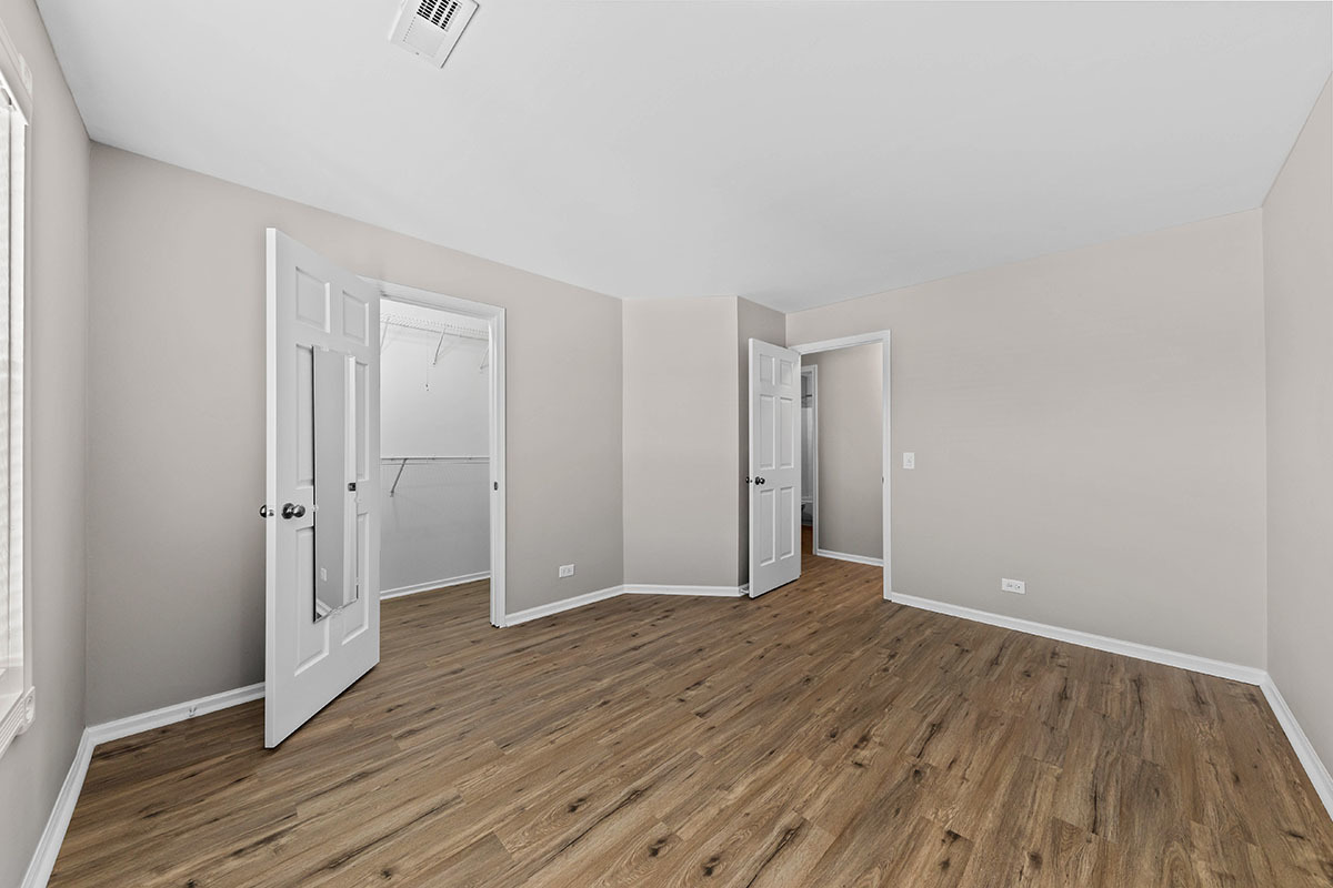 1561 Raymond Drive Unit: 203