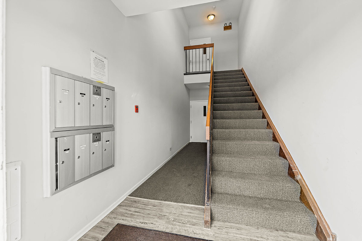 1561 Raymond Drive Unit: 203