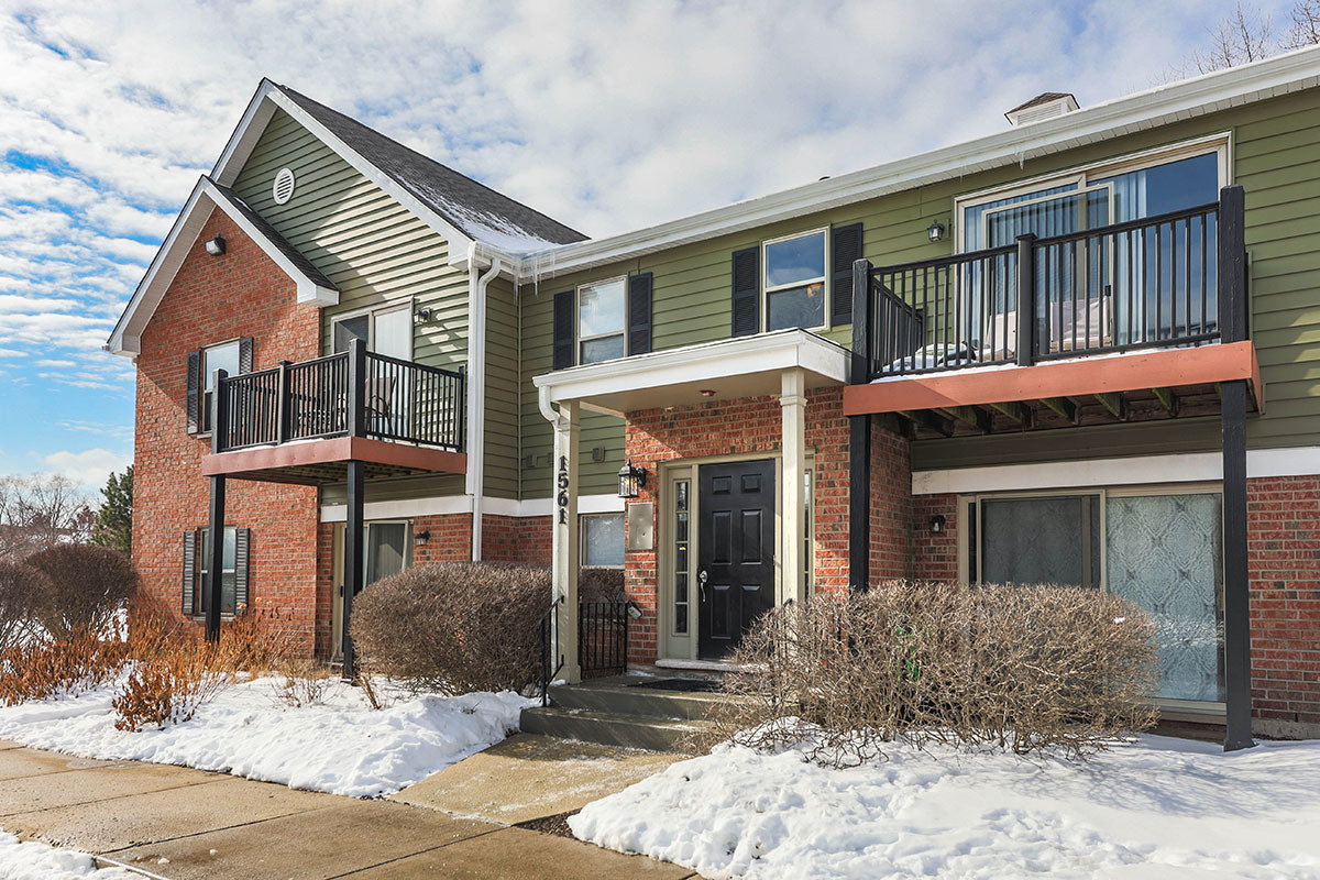 1561 Raymond Drive Unit: 203