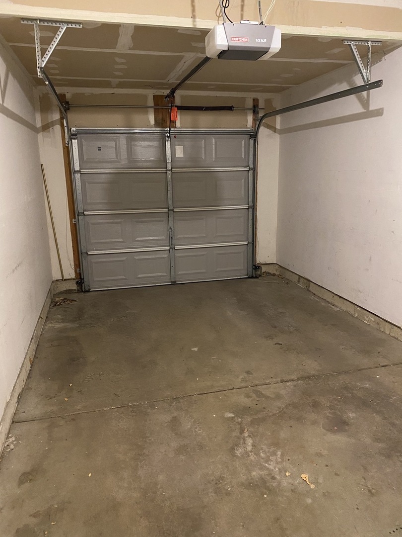 2442 Golf Ridge Circle