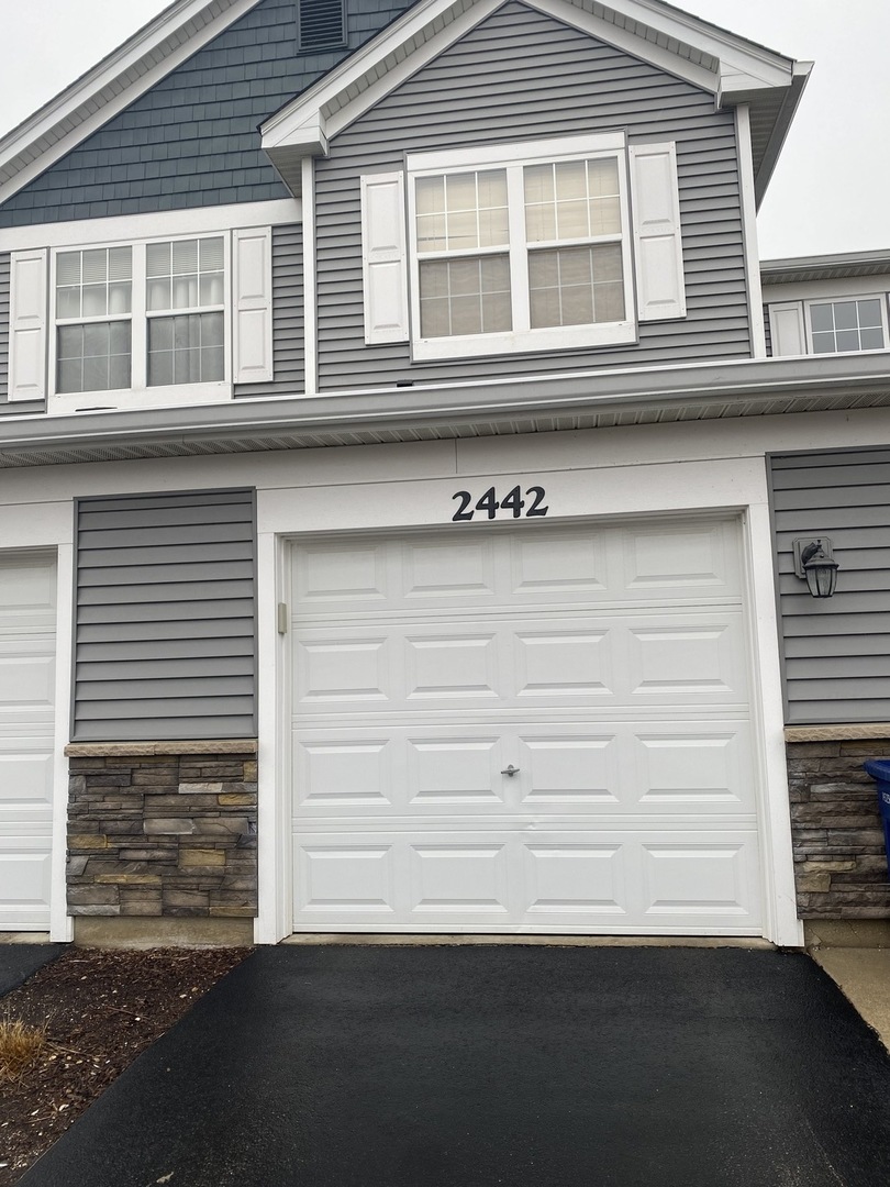 2442 Golf Ridge Circle