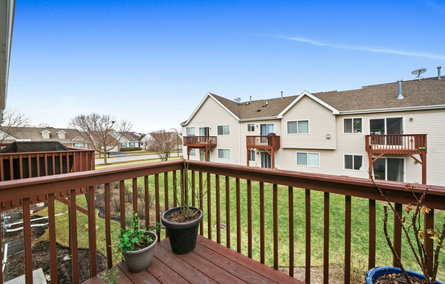 2933 Saganashkee Lane