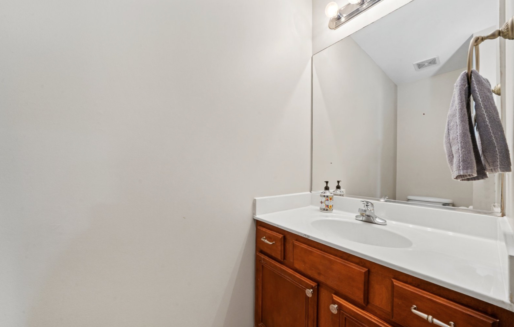 2933 Saganashkee Lane