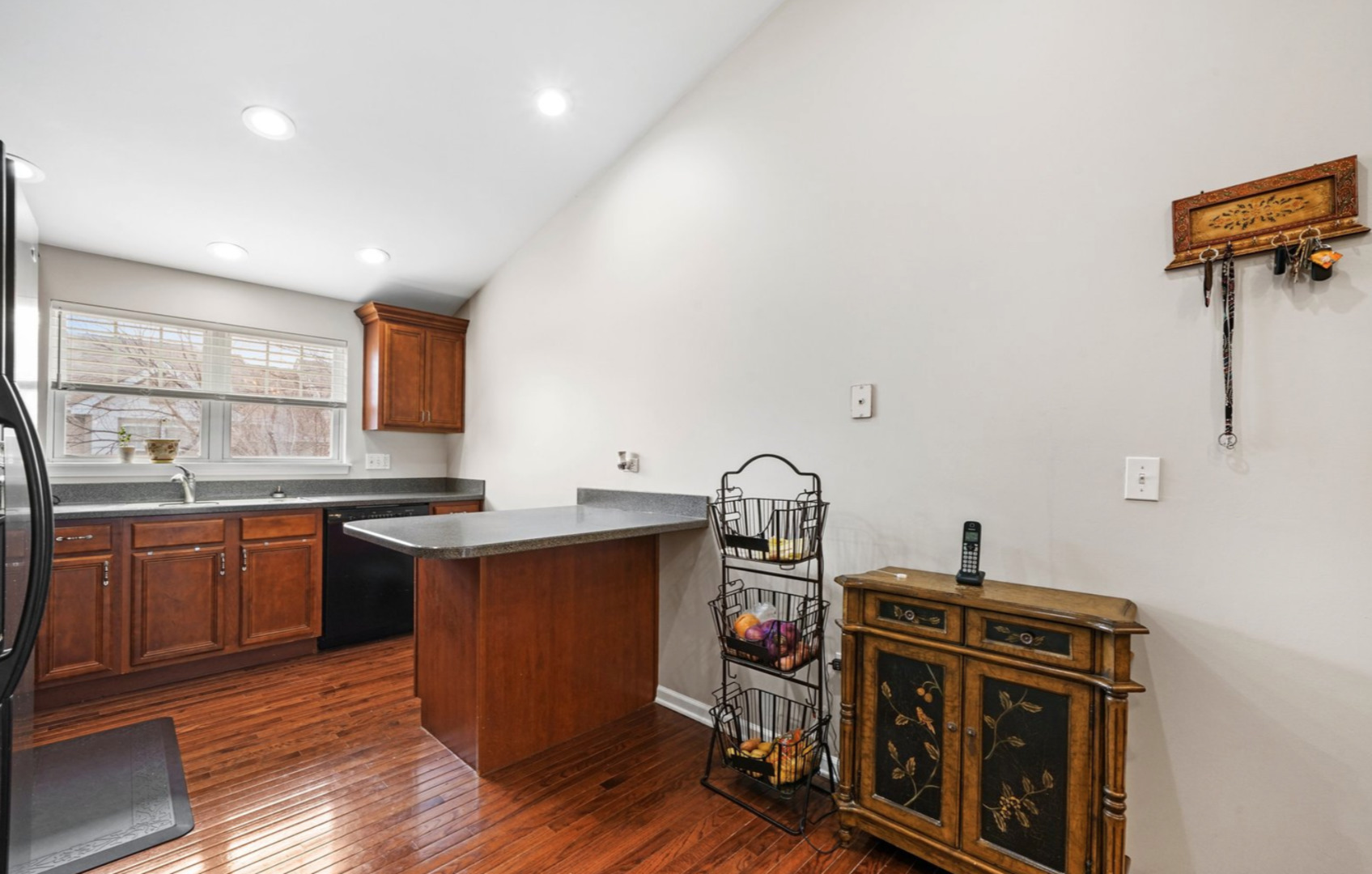 2933 Saganashkee Lane