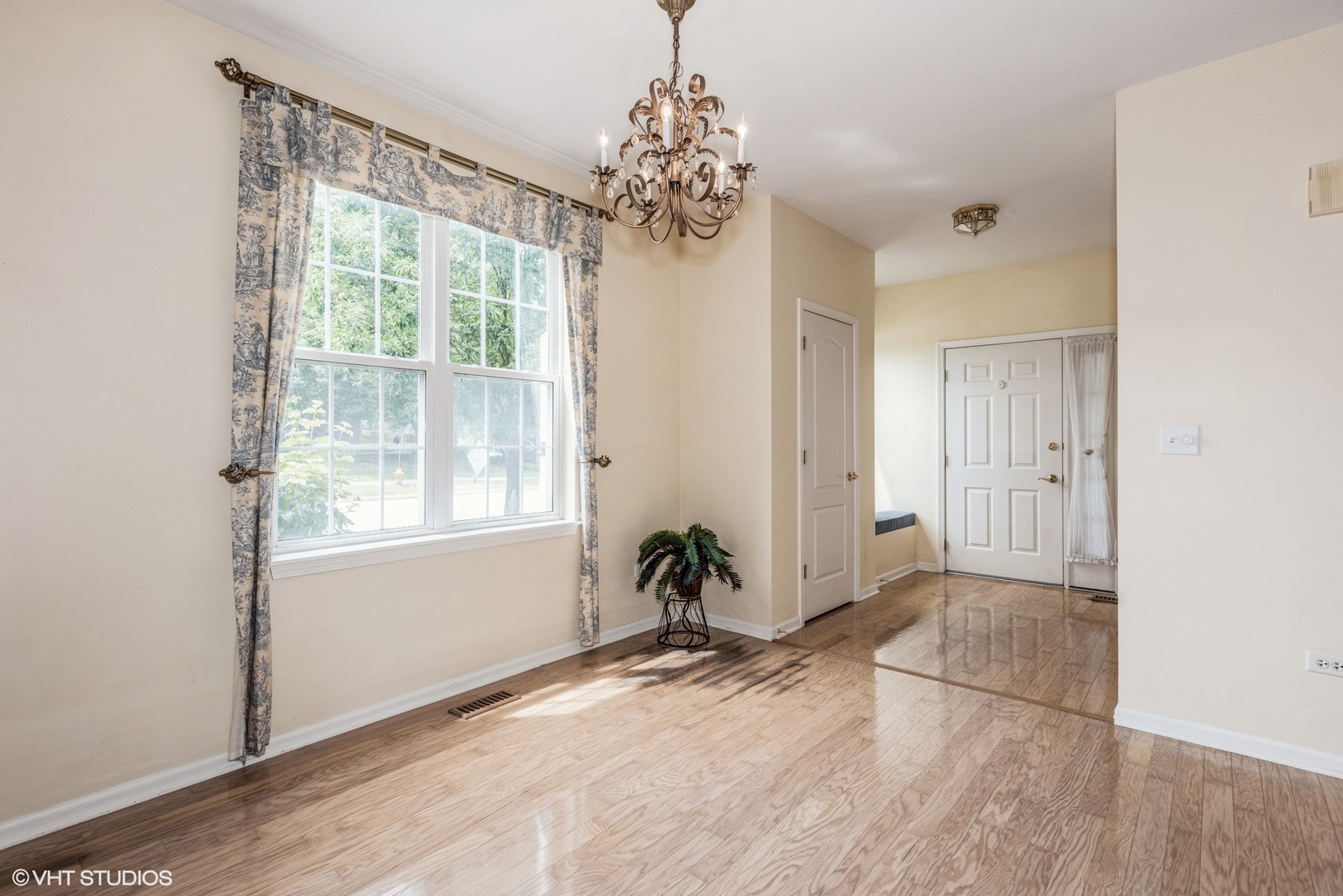 2405 Golf Ridge Circle