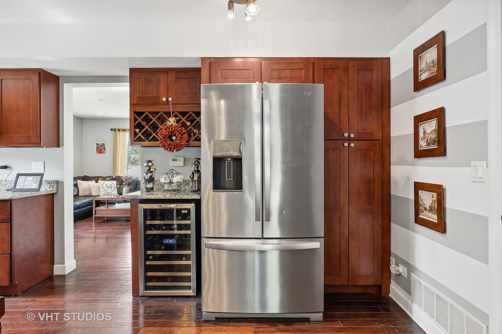 514 SPRINGHILL Circle