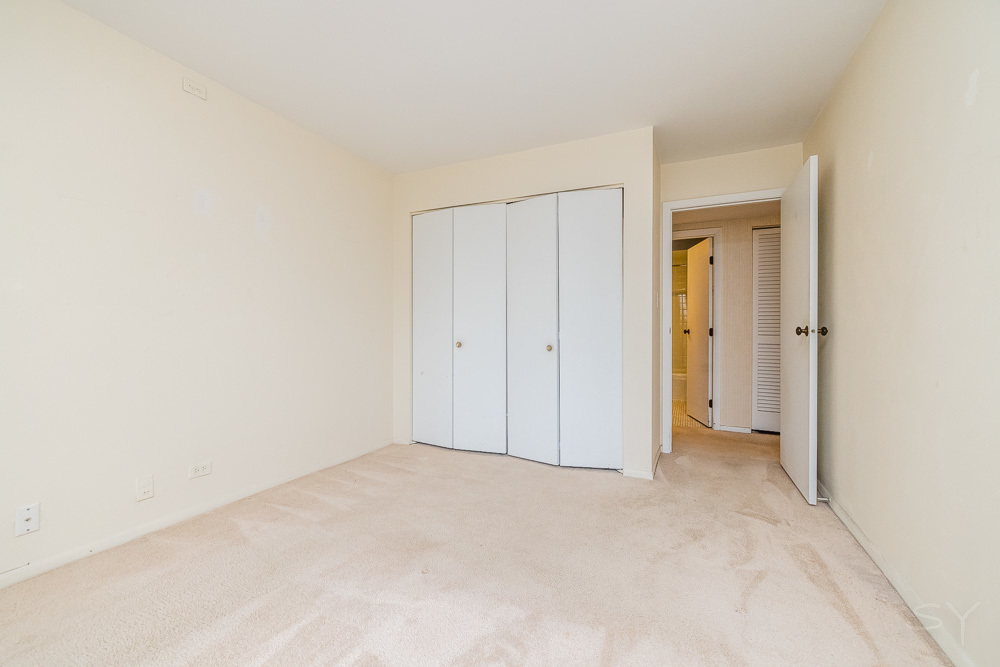 77 Lake Hinsdale Drive Unit: 305