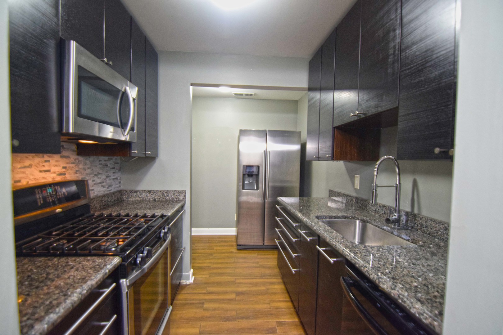 1925 TALL OAKS Drive Unit: 1703