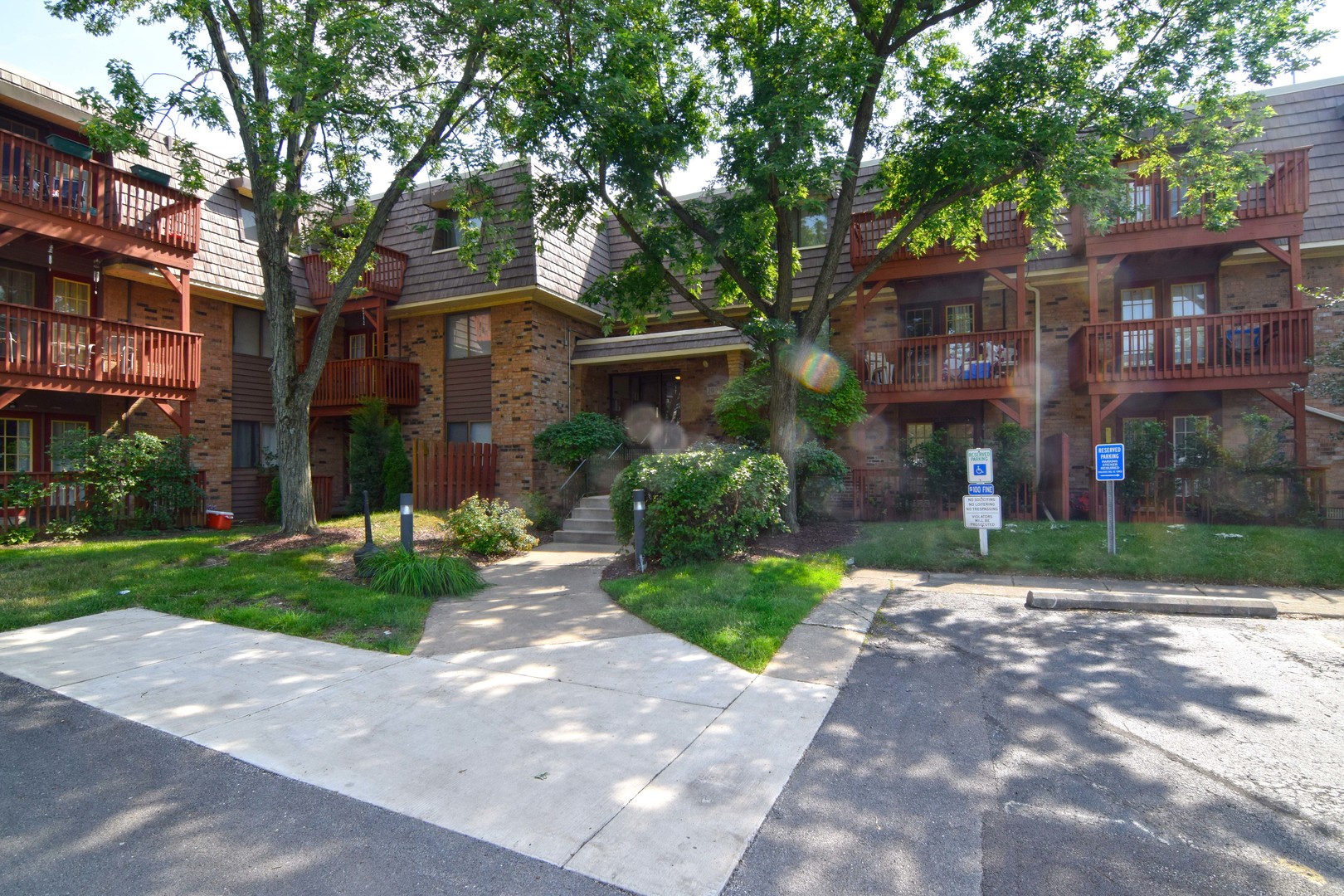 1925 TALL OAKS Drive Unit: 1703