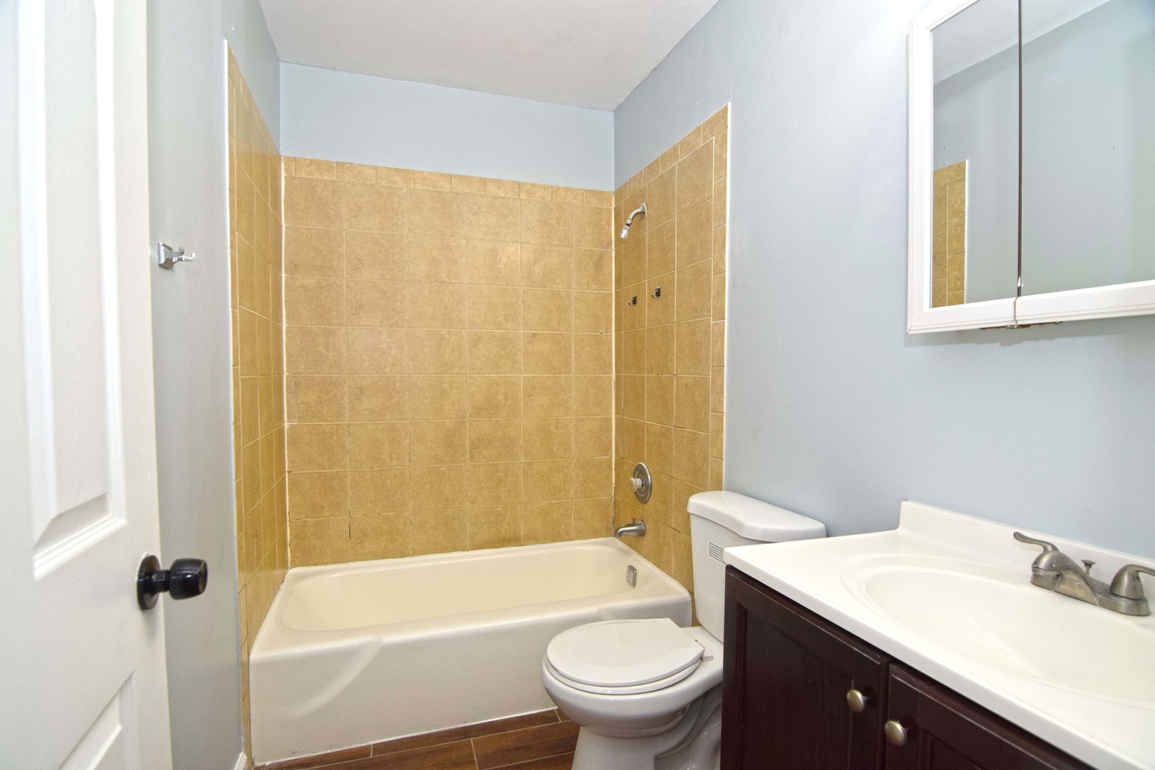 1925 TALL OAKS Drive Unit: 1703