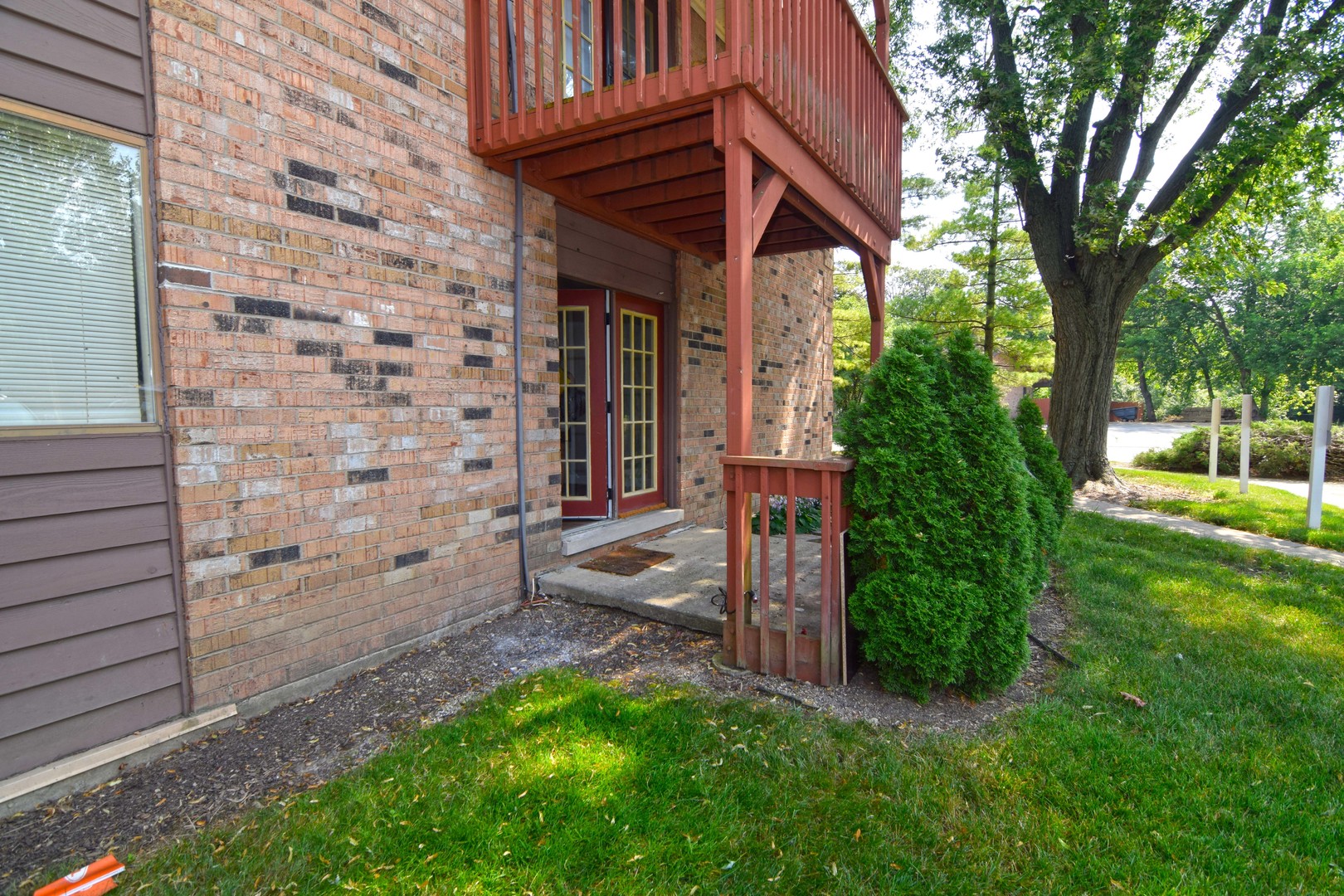 1925 TALL OAKS Drive Unit: 1703