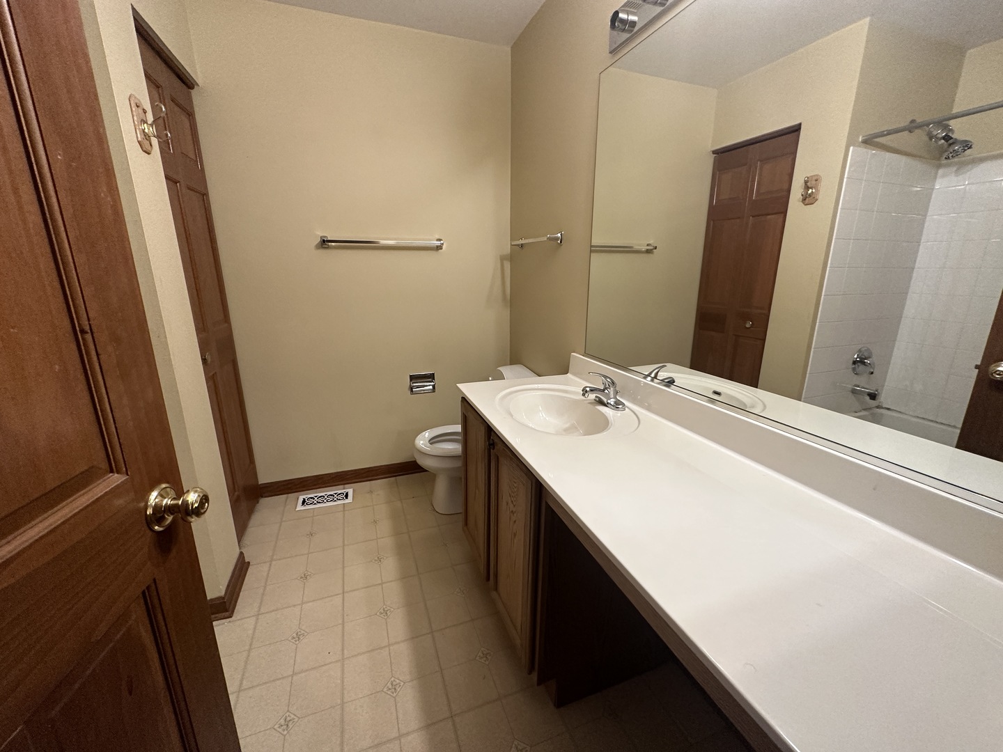2418 Oneida Lane Unit: 2418