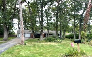 3S551 Marian Circle E