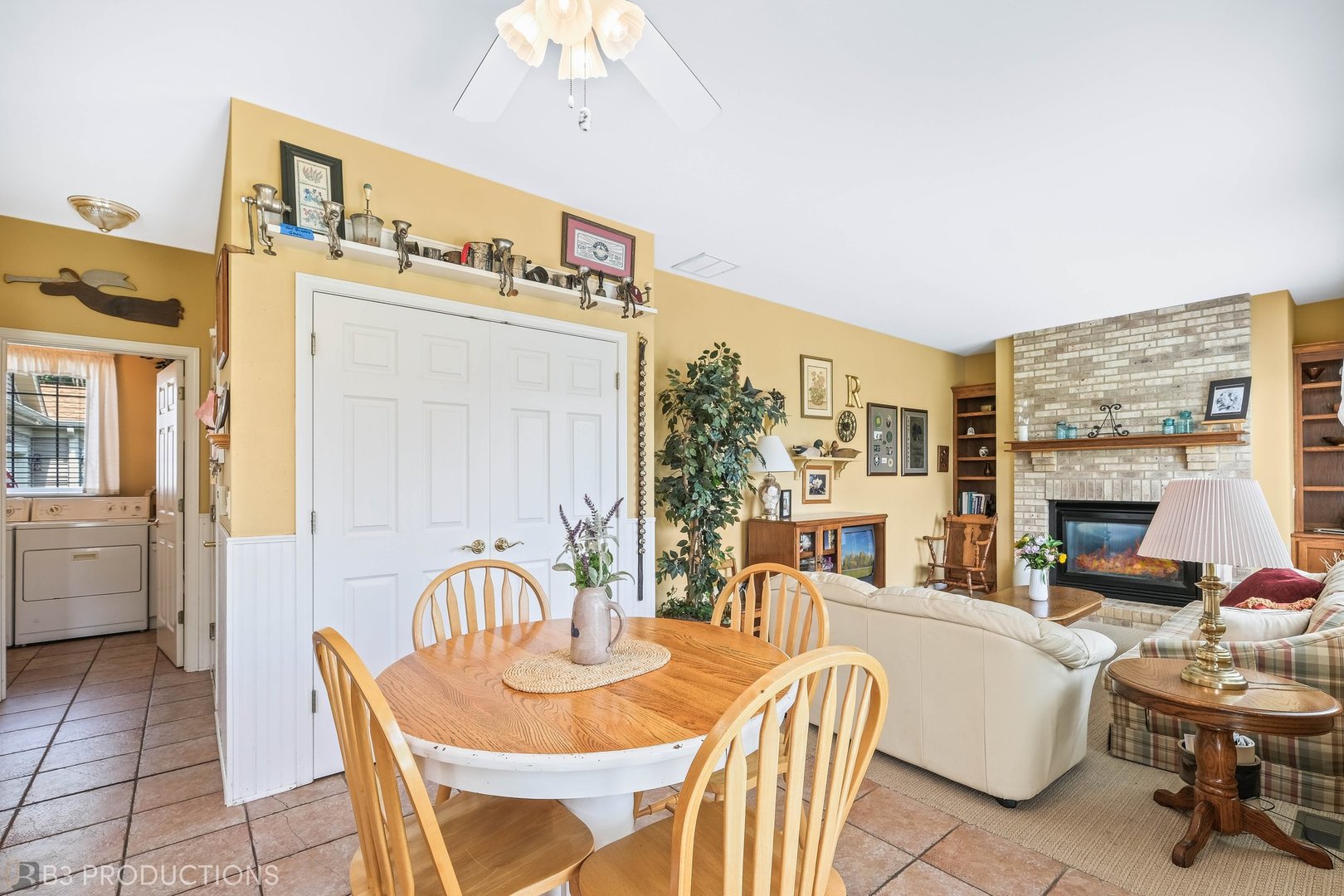 21513 W Juniper Court