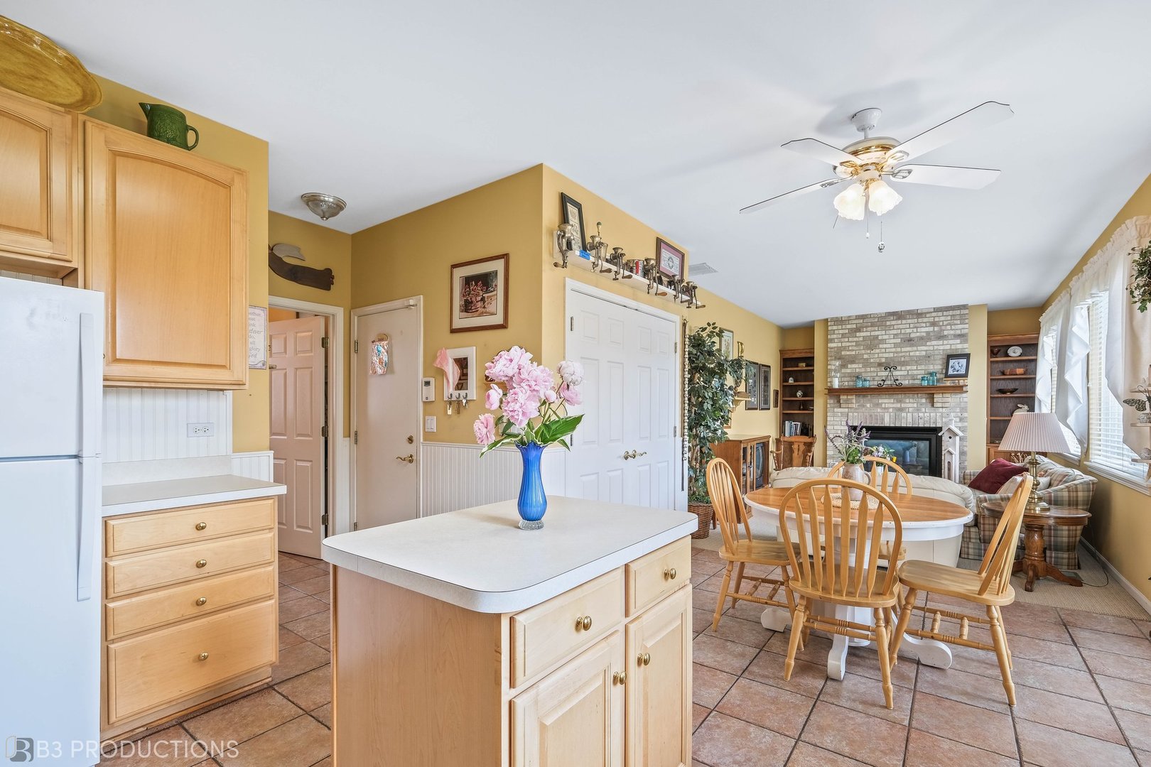 21513 W Juniper Court