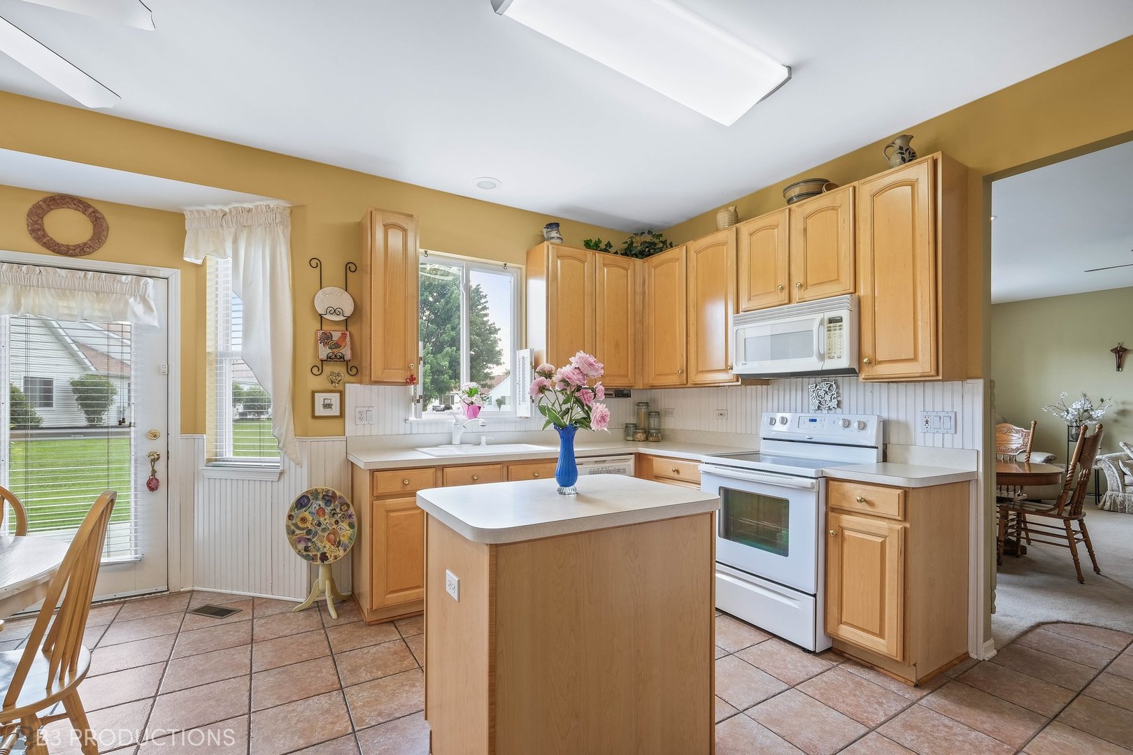 21513 W Juniper Court