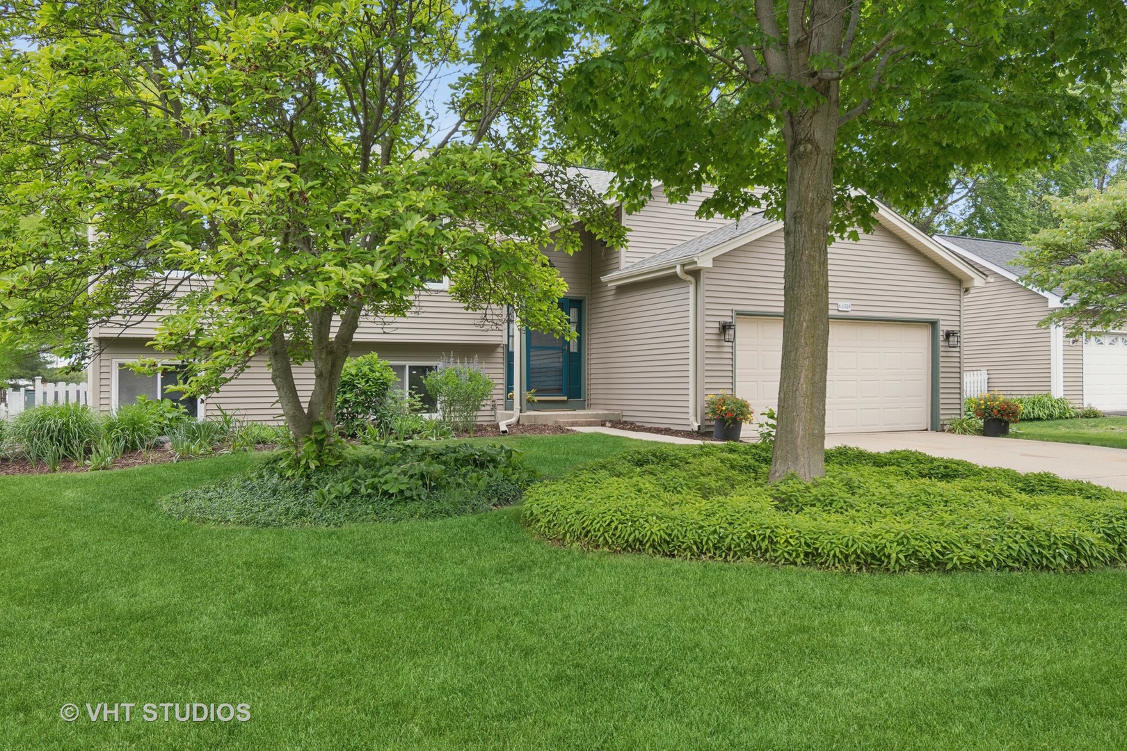 6S024 Westwind Drive