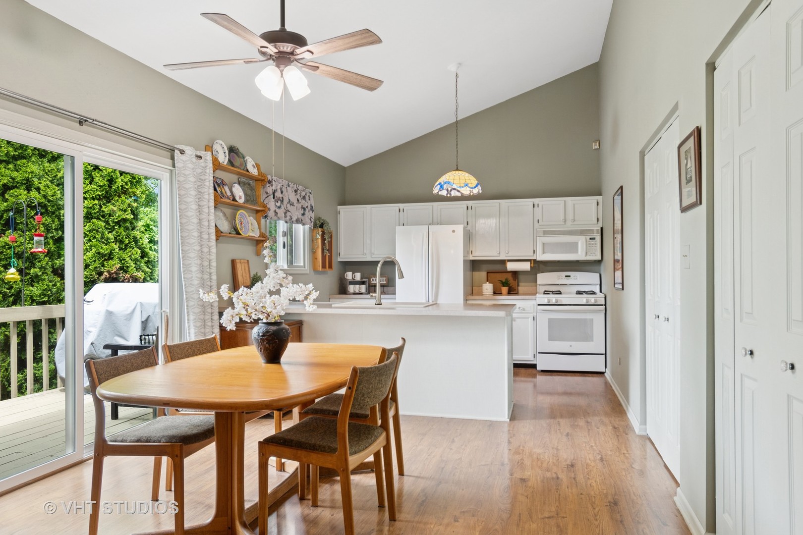 6S024 Westwind Drive