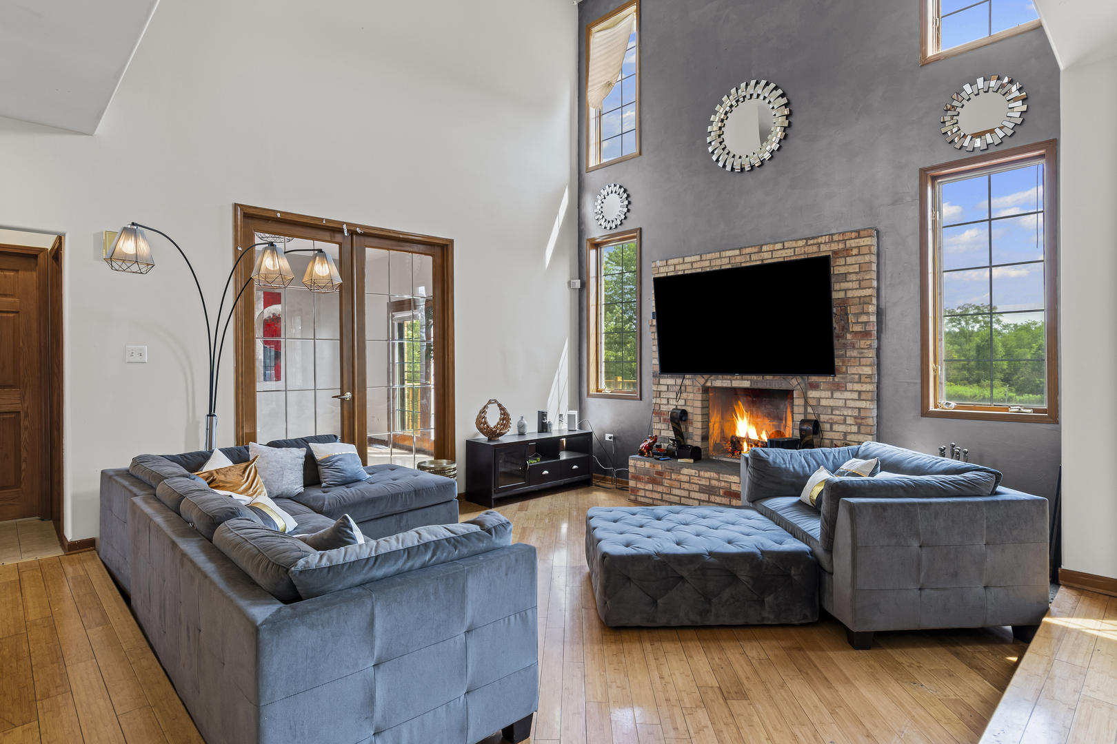 26723 Hawthorne Trail