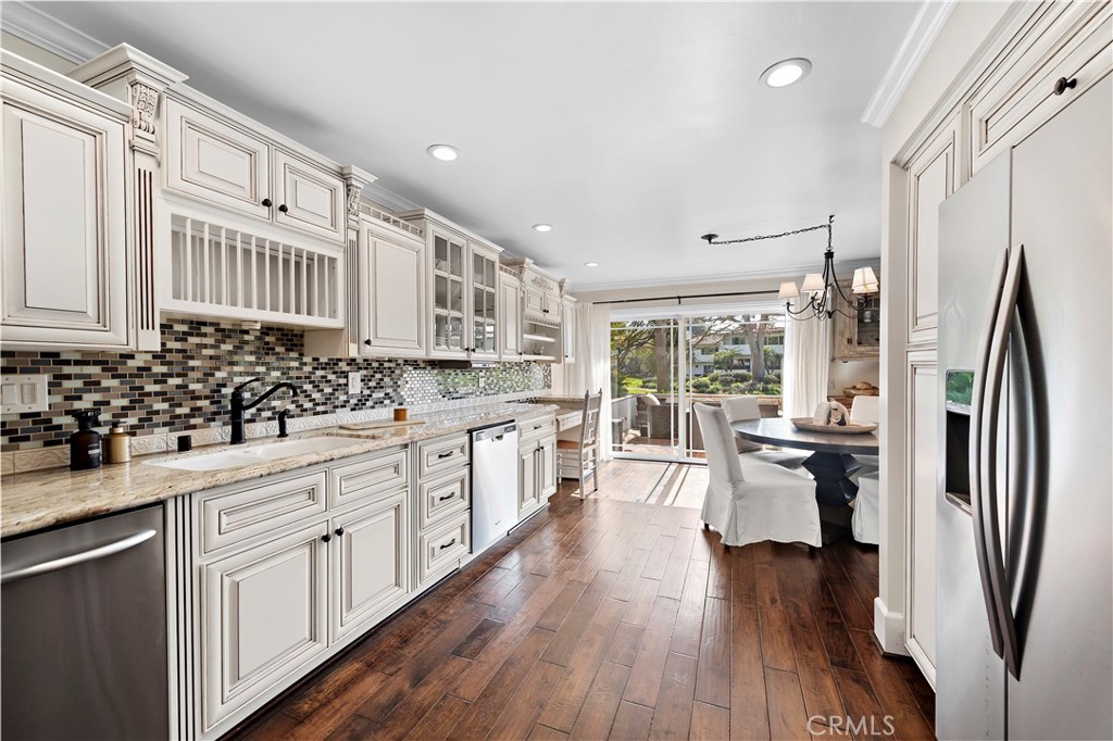 535 Vista Flora