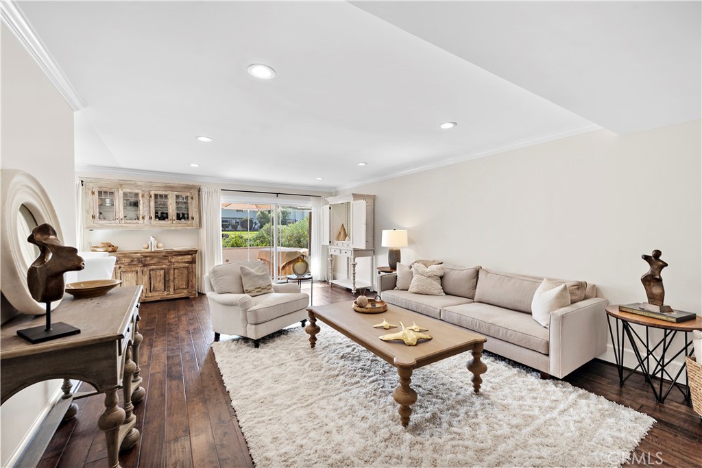 535 Vista Flora