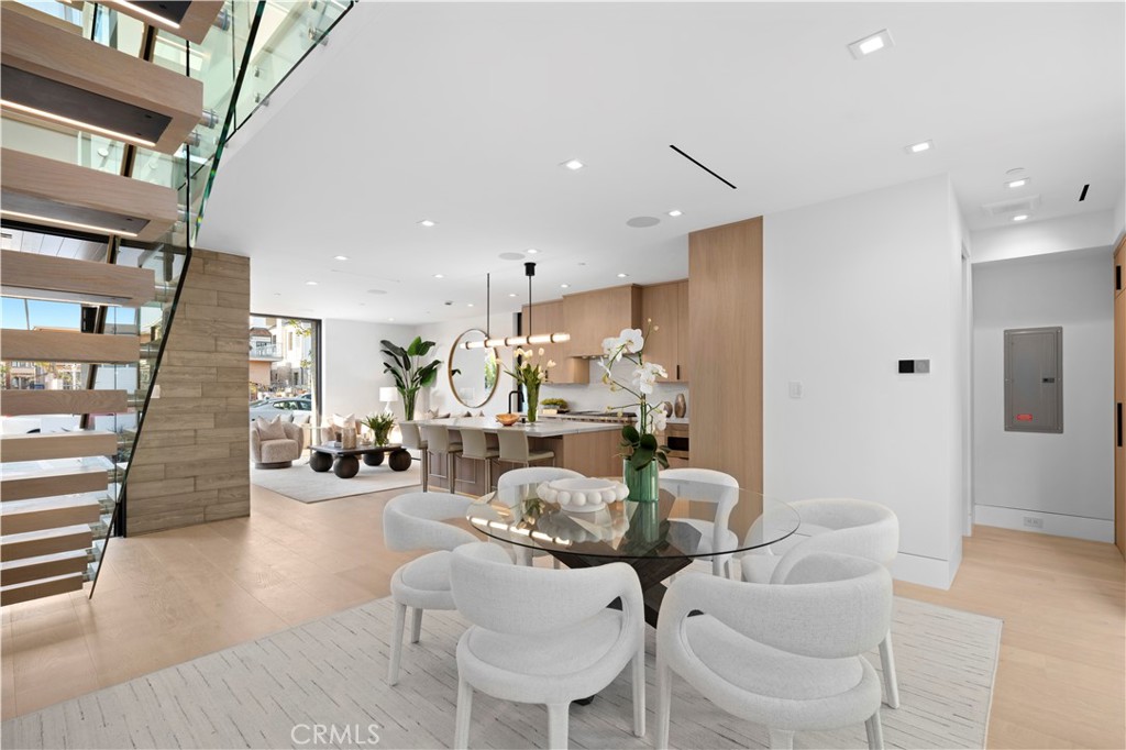 310 Heliotrope Avenue