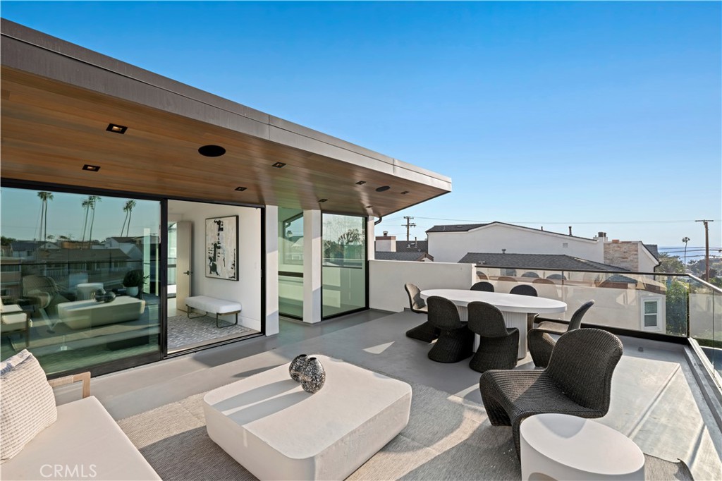 310 Heliotrope Avenue