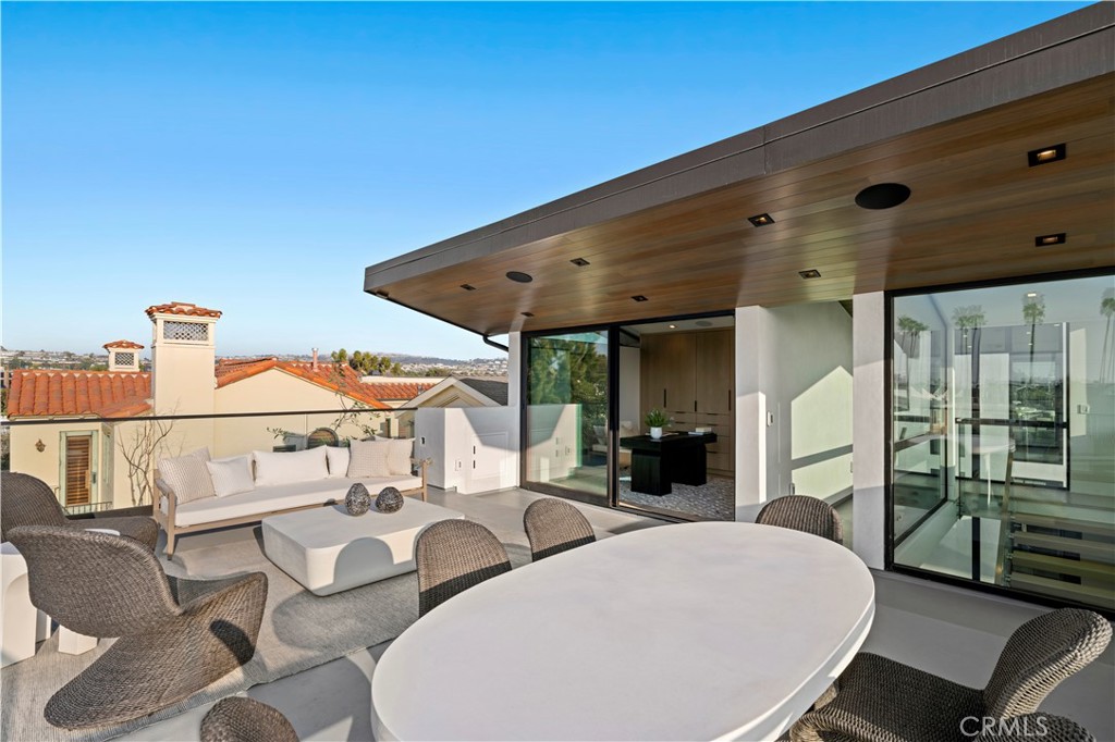 310 Heliotrope Avenue