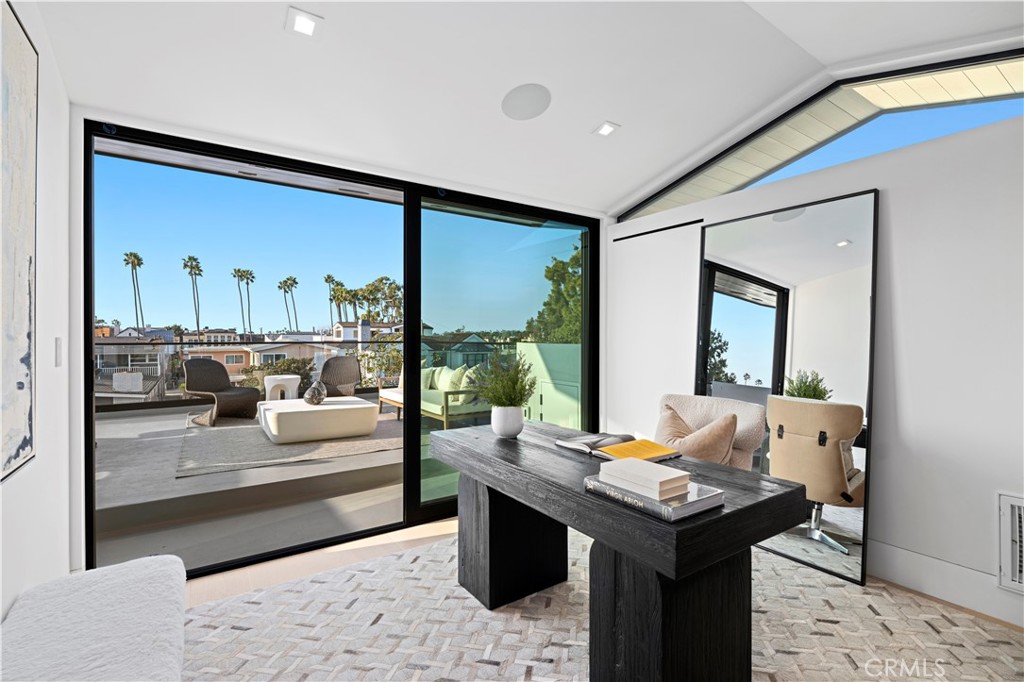 310 Heliotrope Avenue