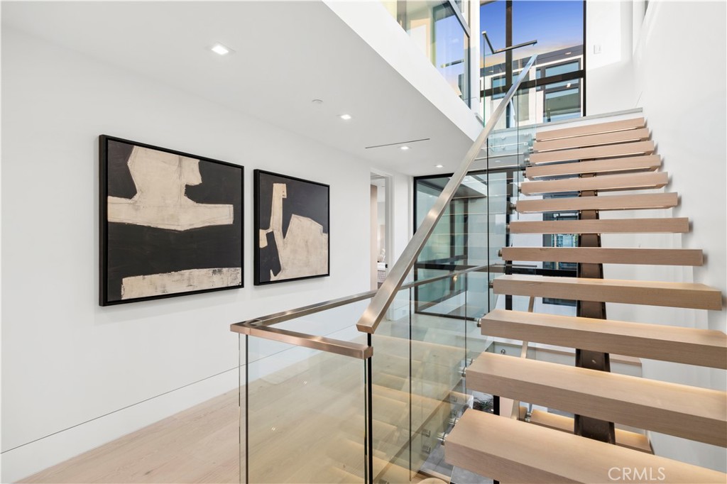 310 Heliotrope Avenue