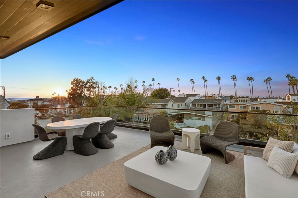 310 Heliotrope Avenue