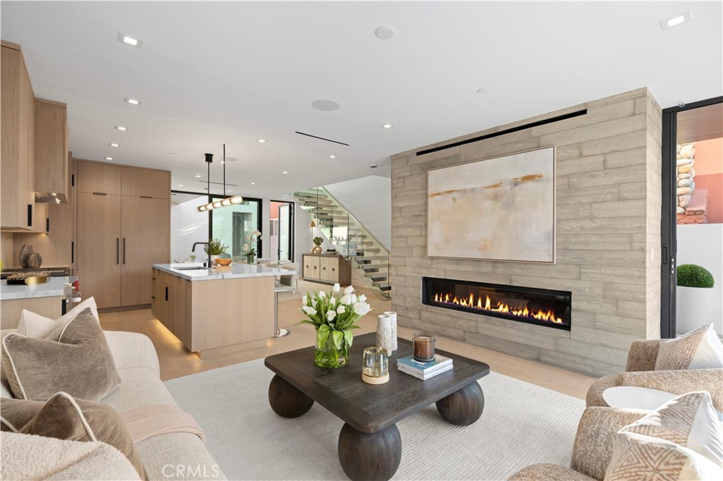 310 Heliotrope Avenue