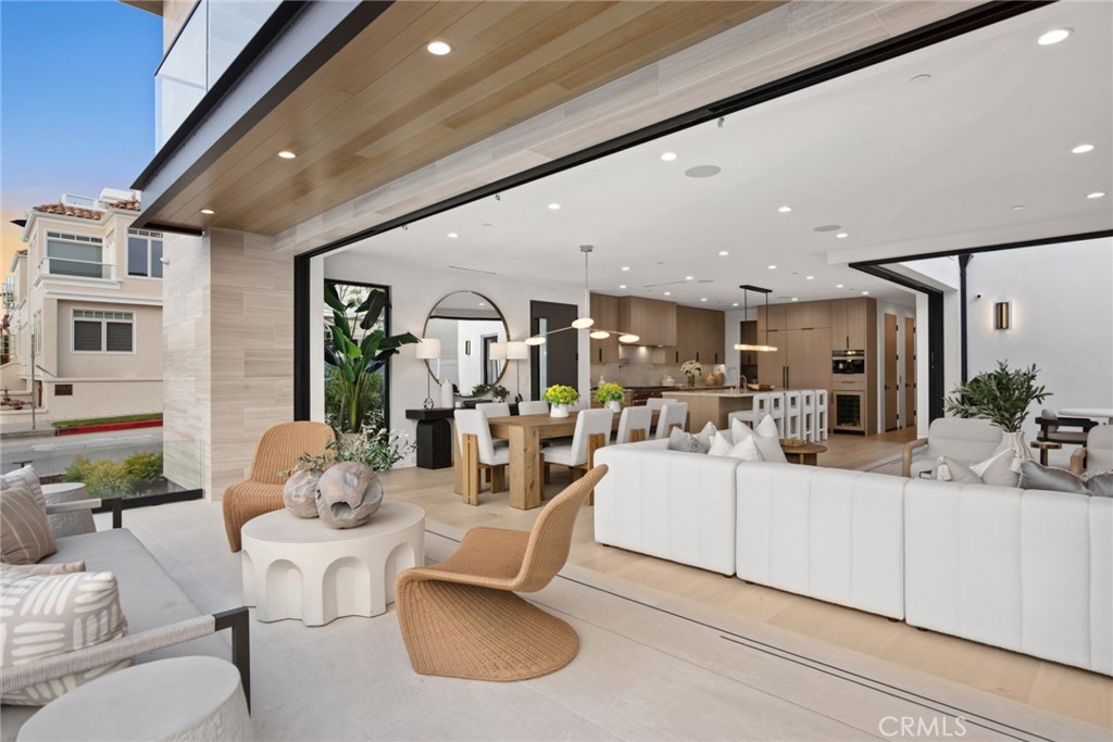 220 Carnation Ave.