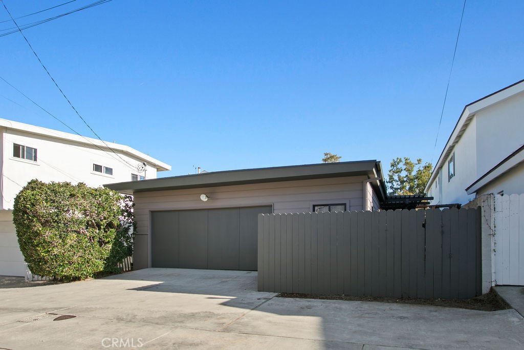 313 Larkspur