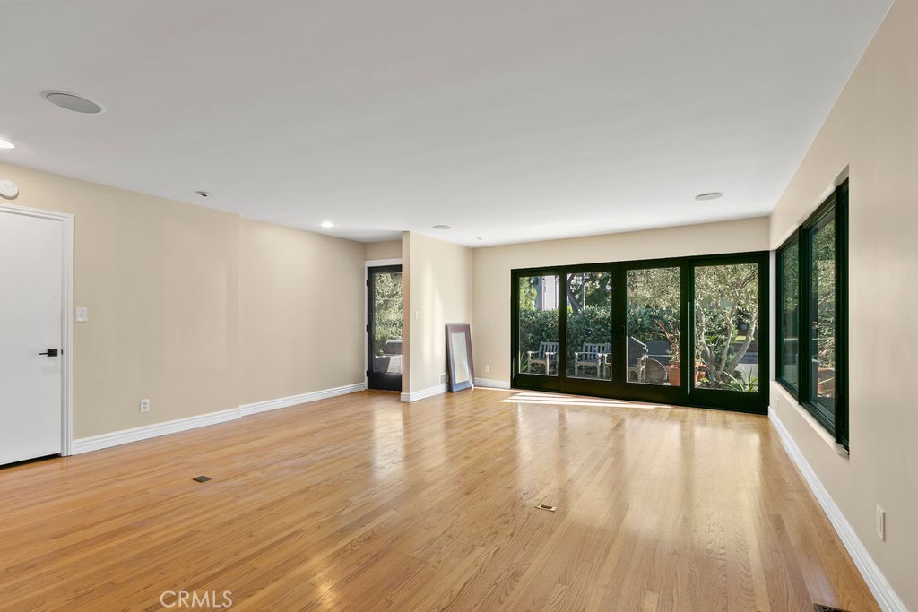 313 Larkspur